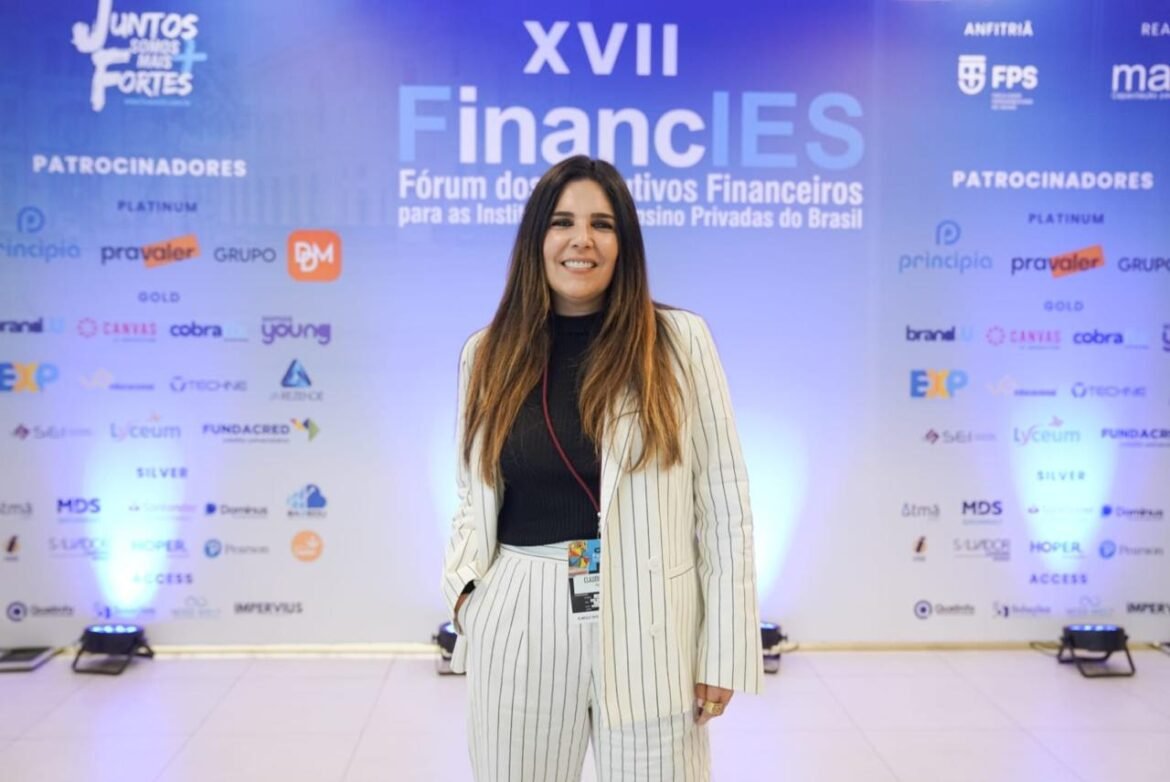 Claudia Romano Financies - Na Rua Tem