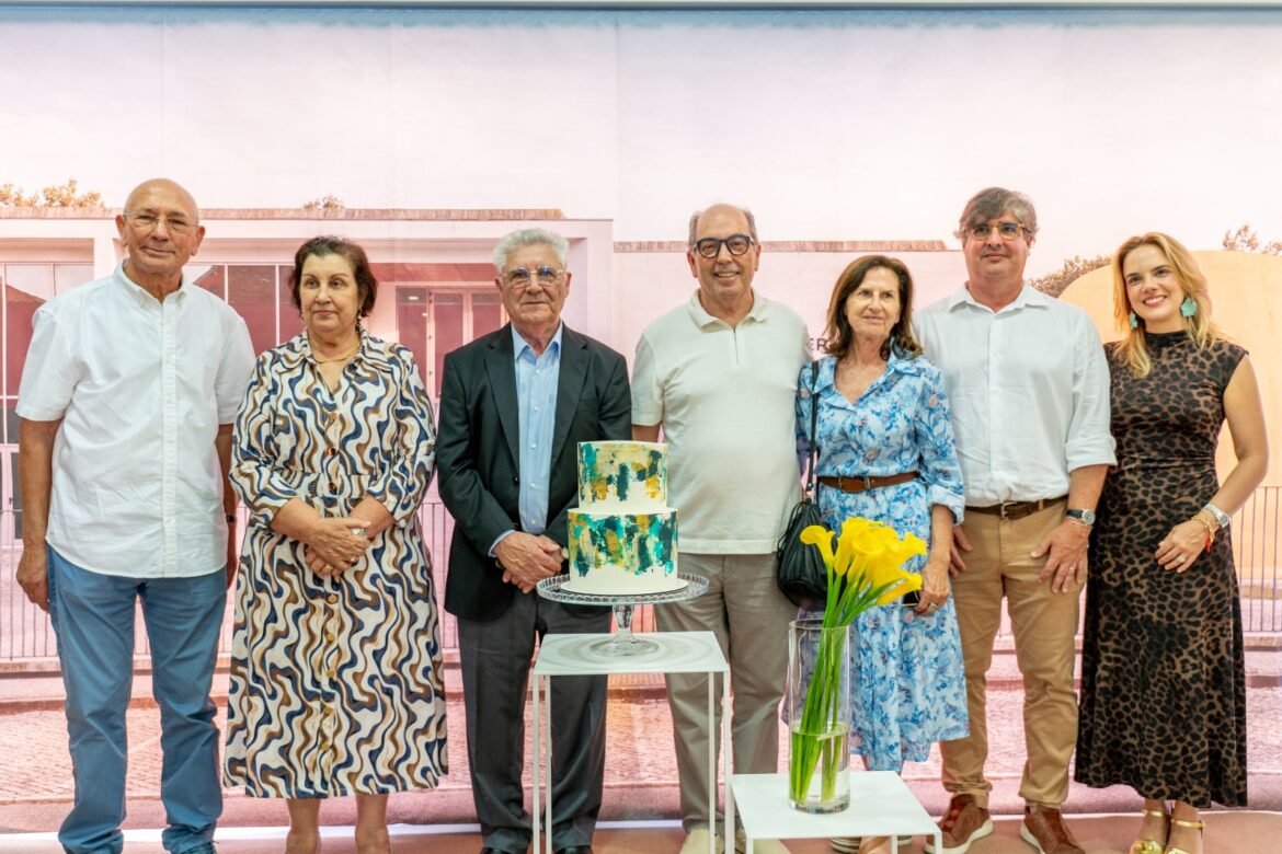 2edd45114e647870ffc4098027833666a6a28f06924d57347c9e8ef7e4a27bc0 - Na Rua Tem